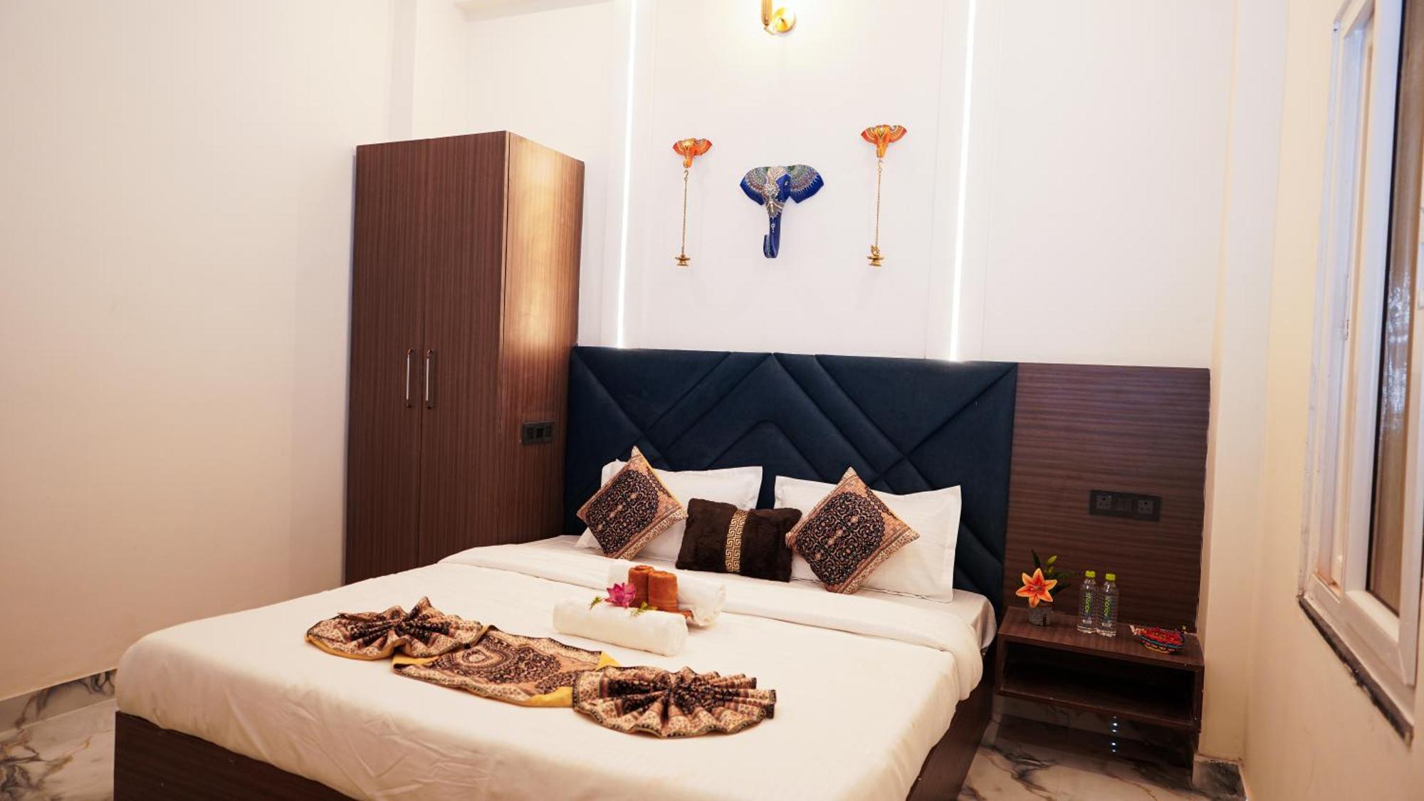 Mangalmay Kashi Near Kashi Vishwanath Nd Ganga Ghat Guest house *